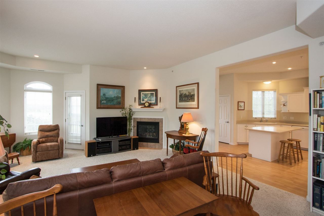 245 Holiday Road, Unit 2 Coralville, IA 52241 - Photo 3 of 27 Gallery Image 3