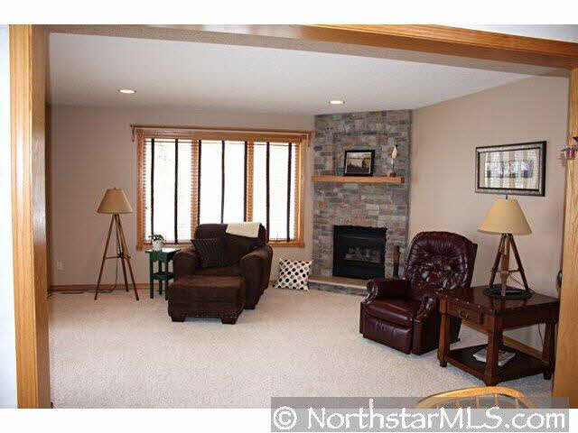 6330 South Pointe Drive Southwest Rochester, MN 55902 - Photo 4 of 10