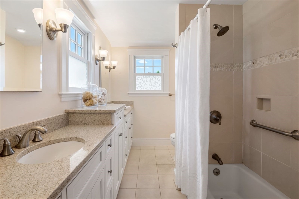65 Narragansett Road Quincy, MA 02169 - Photo 17 of 31