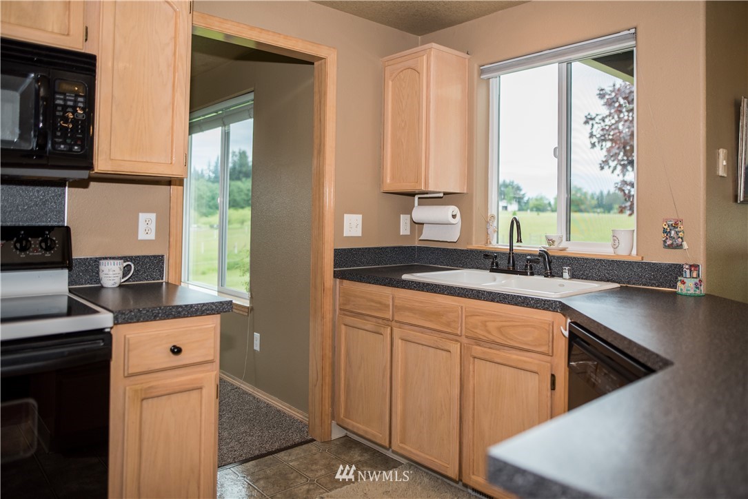 255 Grasseth Poston Road Longview, WA 98632 - Photo 14 of 36 Gallery Image 14