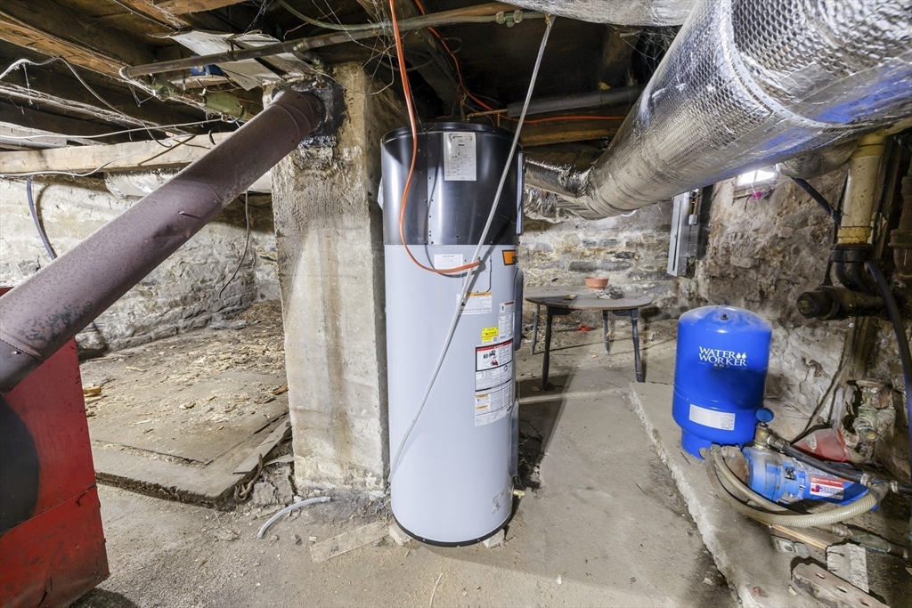 22-25 Macomber Road Monson, MA 01057 - Photo 30 of 34 a view of entryway