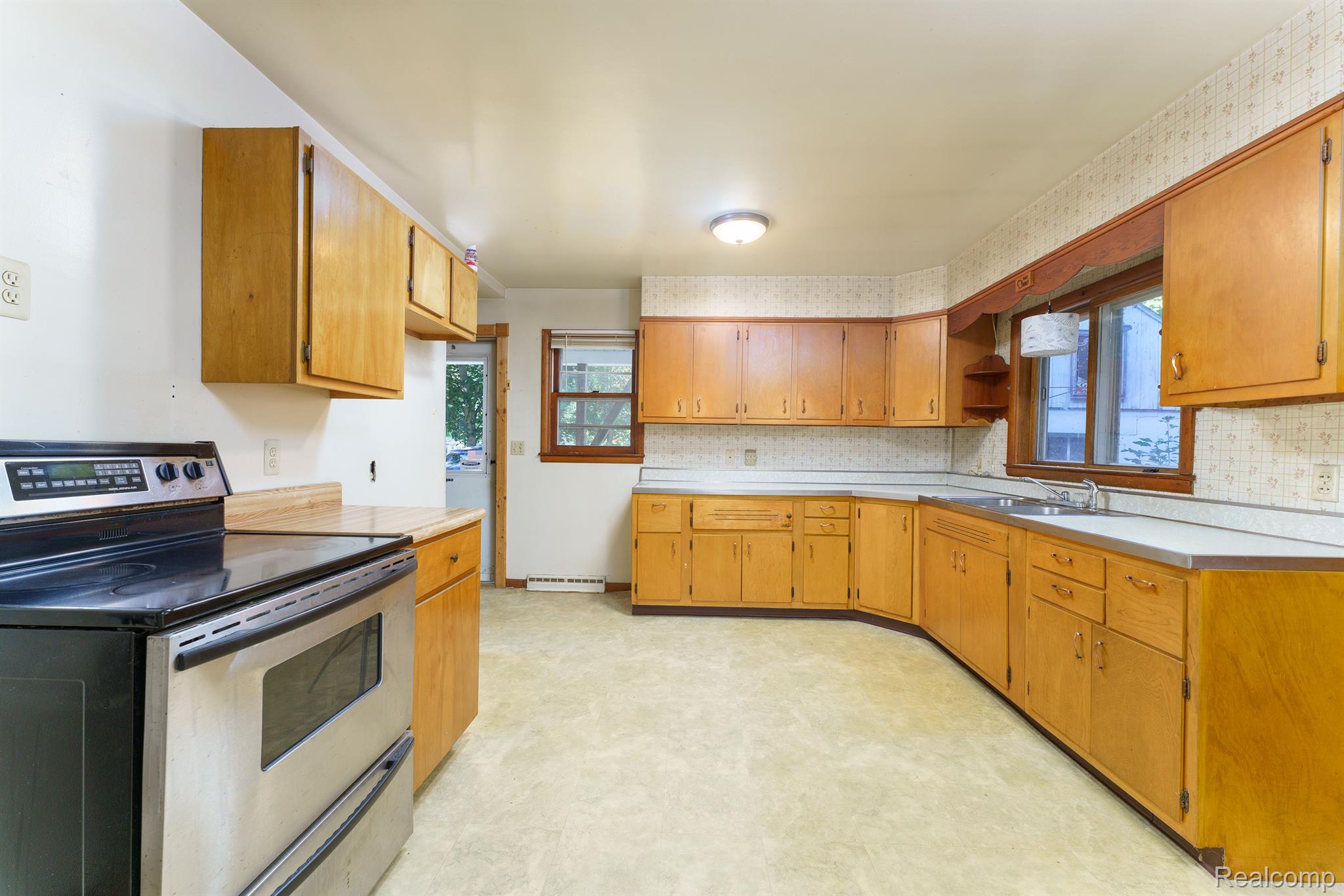 4985 Pardee Road East Webberville, MI 48892 - Photo 7 of 25 Gallery Image 7