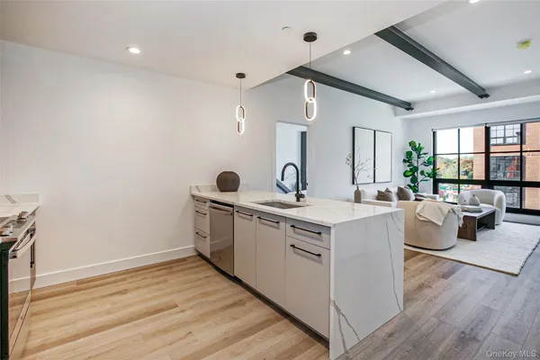 $4,545 | 70 Memorial Plaza, Unit 402, Pleasantville, NY 10570