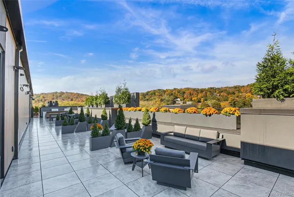 $4,545 | 70 Memorial Plaza, Unit 402, Pleasantville, NY 10570