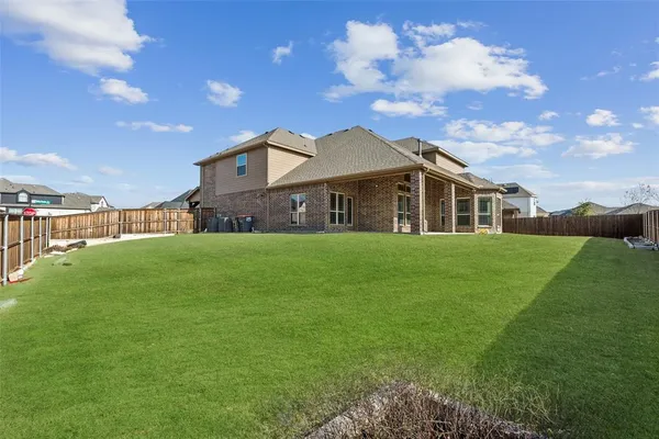 a front view of house with yard