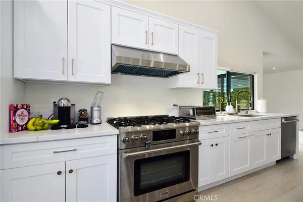 $1,698,900 | 10947 Lurline Avenue, Chatsworth, CA 91311