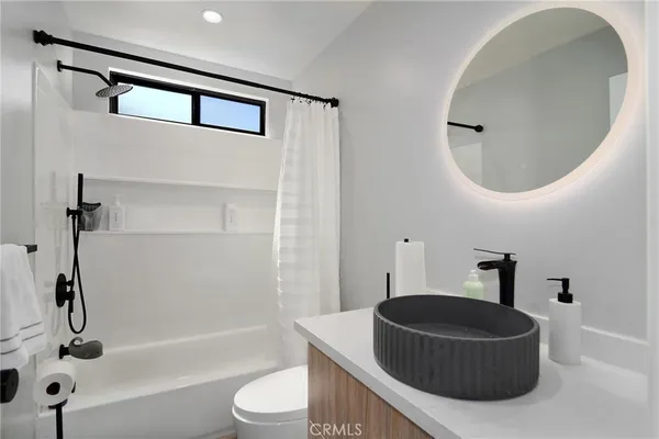 $1,698,900 | 10947 Lurline Avenue, Chatsworth, CA 91311