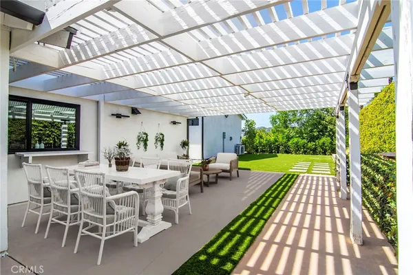 $1,698,900 | 10947 Lurline Avenue, Chatsworth, CA 91311