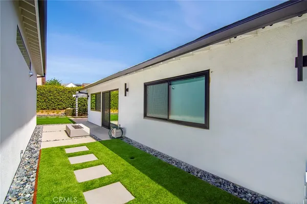 $1,698,900 | 10947 Lurline Avenue, Chatsworth, CA 91311