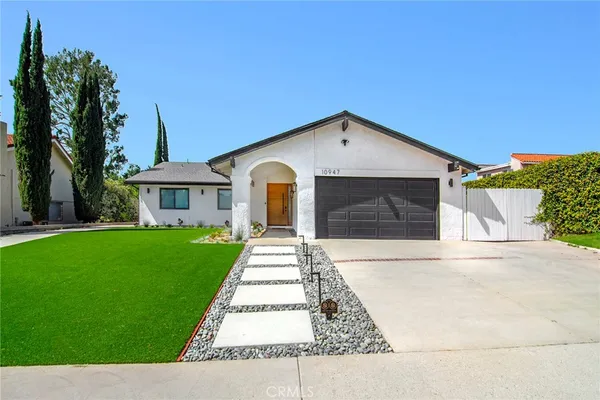 $1,698,900 | 10947 Lurline Avenue, Chatsworth, CA 91311