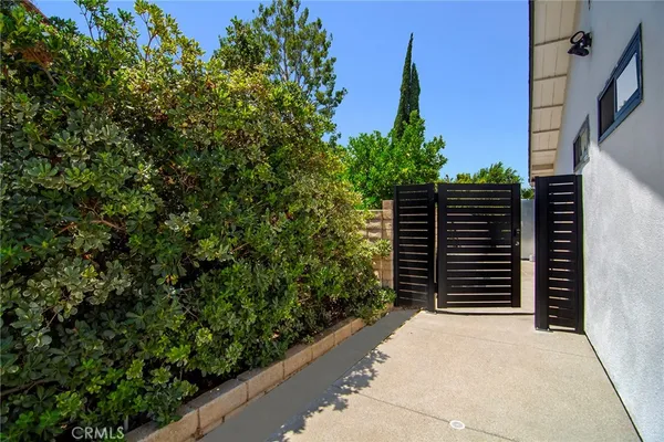 $1,698,900 | 10947 Lurline Avenue, Chatsworth, CA 91311