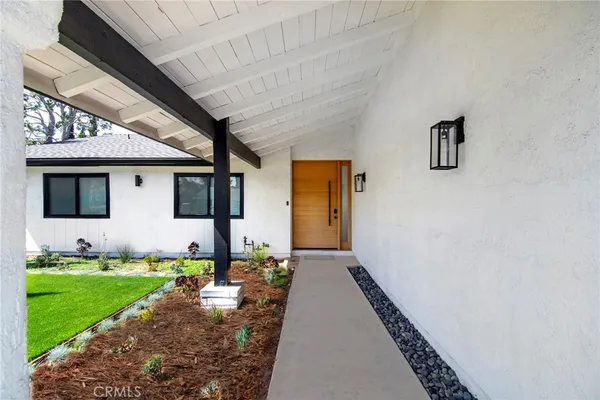 $1,698,900 | 10947 Lurline Avenue, Chatsworth, CA 91311