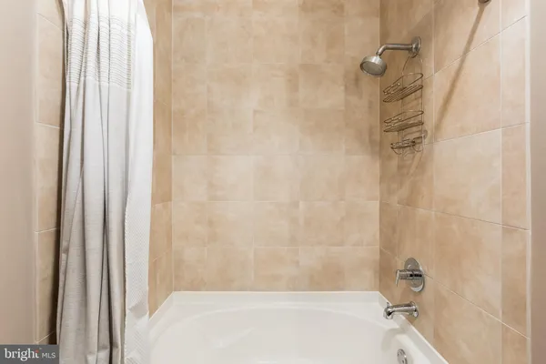 $3,550 | 6500 America Boulevard, Unit 204, Hyattsville, MD 20782