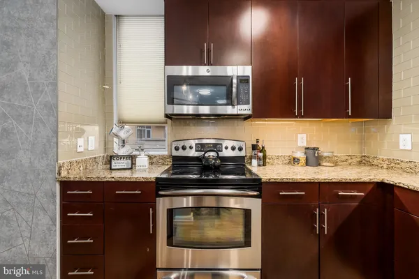 $3,550 | 6500 America Boulevard, Unit 204, Hyattsville, MD 20782