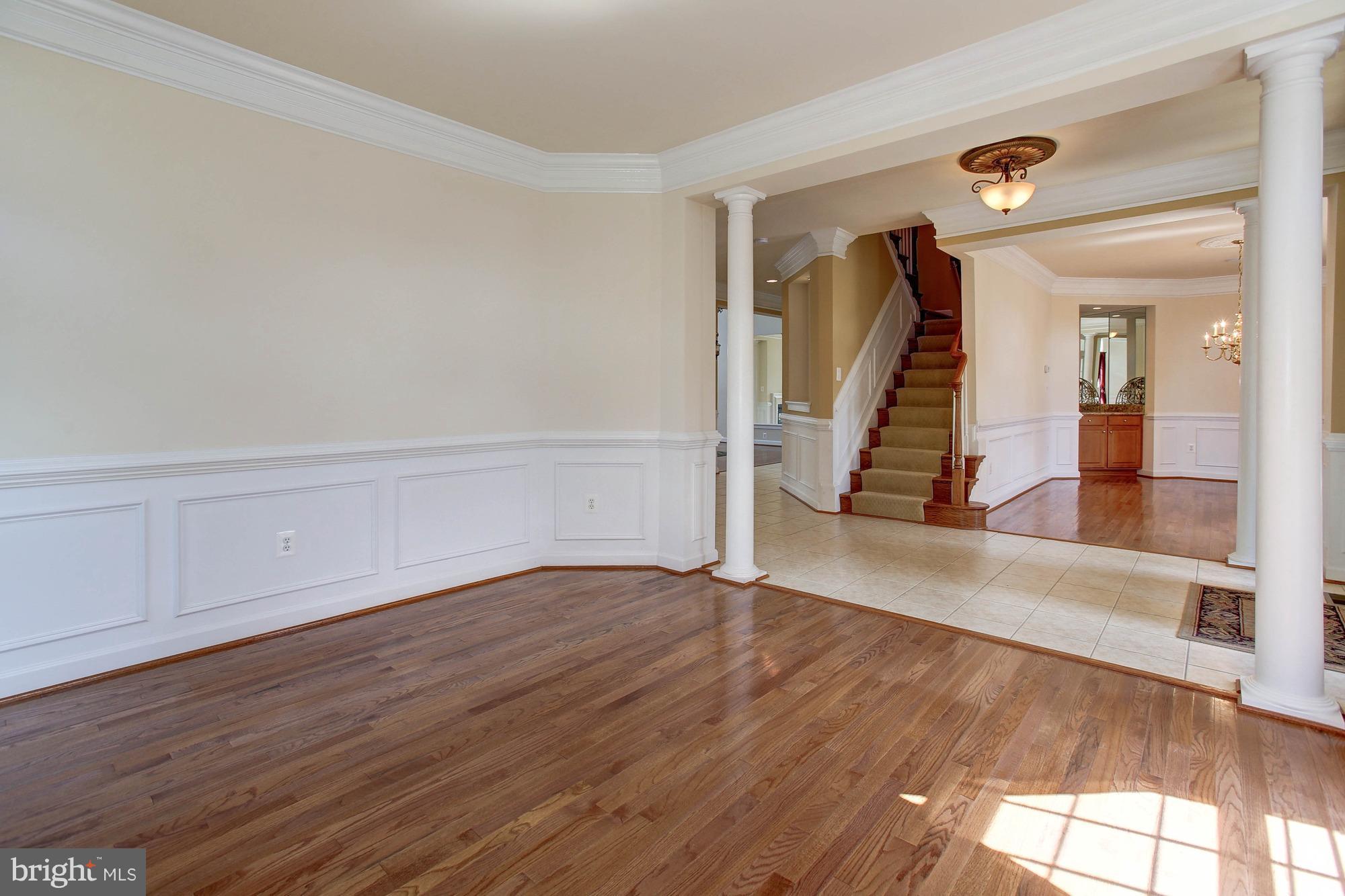 4600 Ryecliff Court Woodbridge, VA 22192 - Photo 3 of 30 Living Room