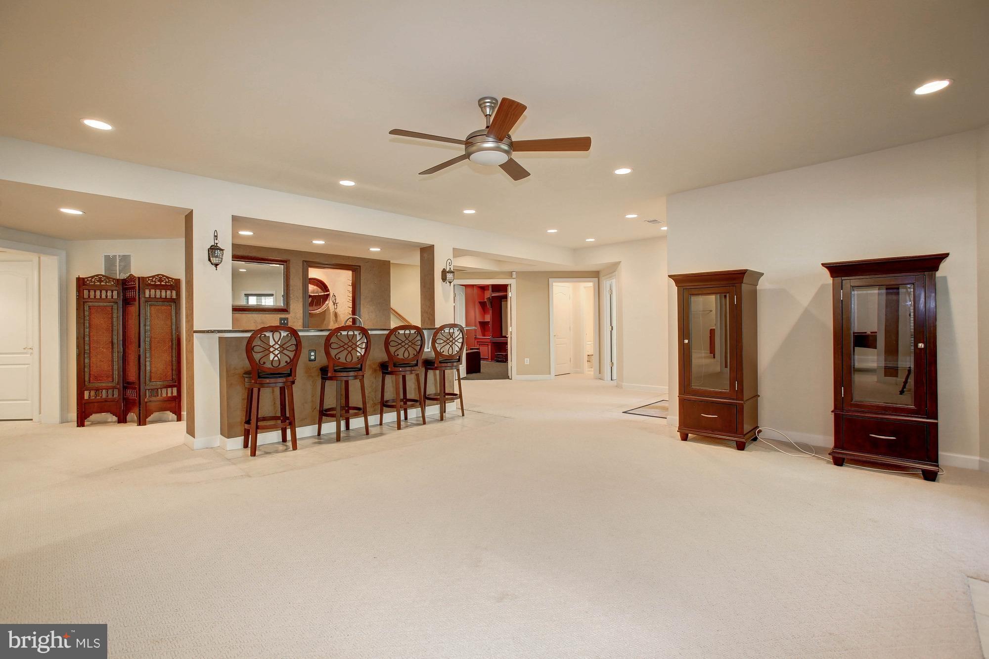 4600 Ryecliff Court Woodbridge, VA 22192 - Photo 22 of 30 Recreation Room with bar