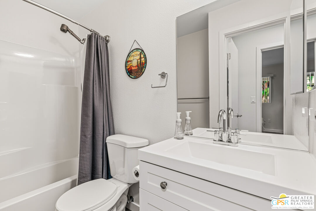 2875 North Los Felices Road, Unit 101 Palm Springs, CA 92262 - Photo 15 of 28