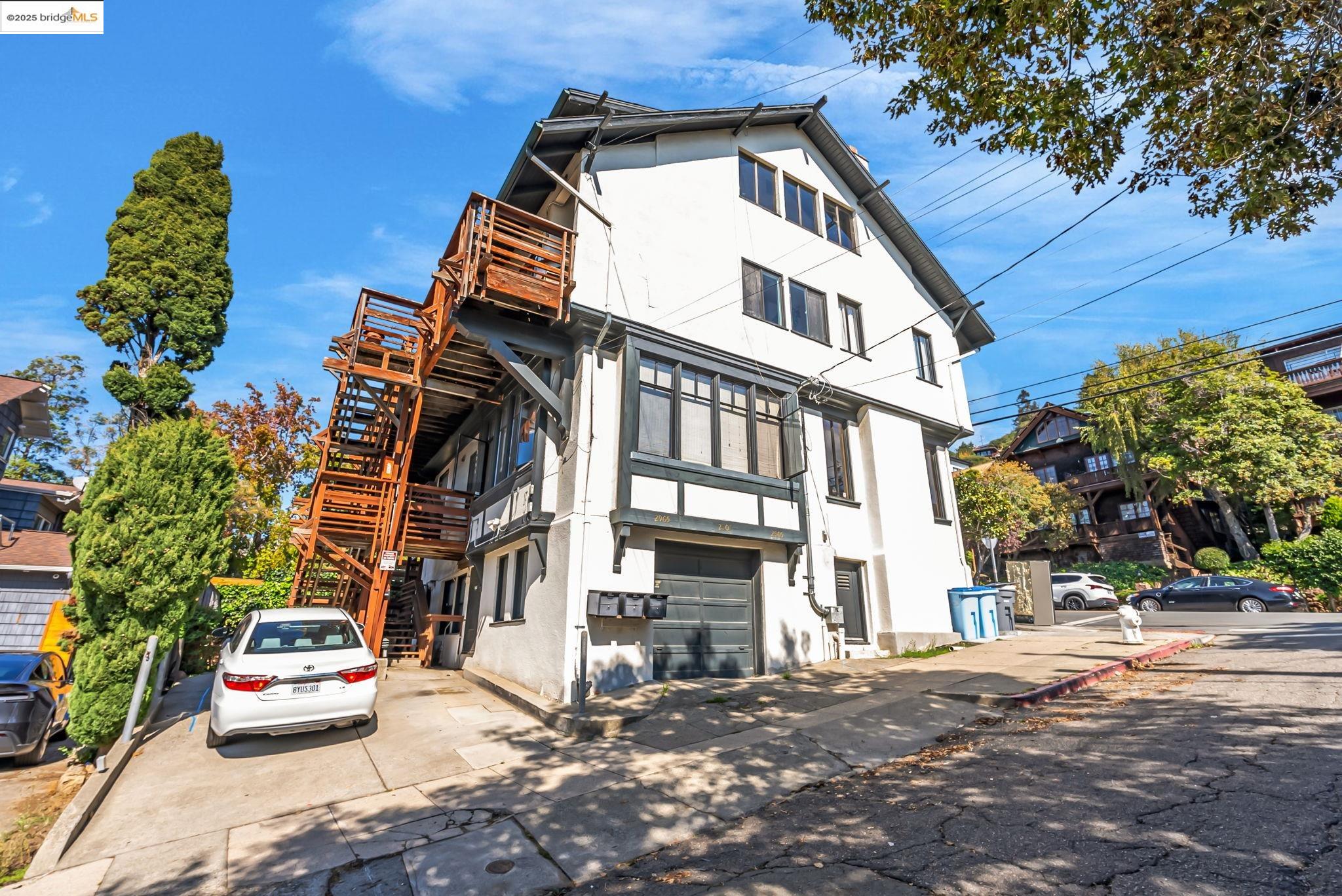 2907 Channing Way Berkeley, CA 94704 - Photo 2 of 26 a front view of a building
