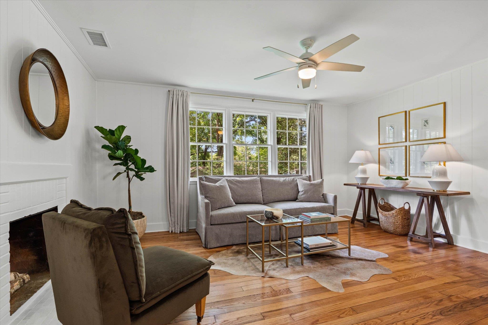 5210 Pineview Lane Mobile, AL 36608 - Photo 4 of 17 Living Room
