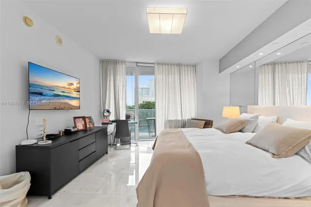 $1,569,000 | 495 Brickell Avenue, Unit 501, Miami, FL 33131