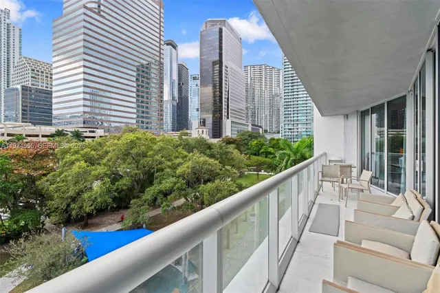 $1,569,000 | 495 Brickell Avenue, Unit 501, Miami, FL 33131