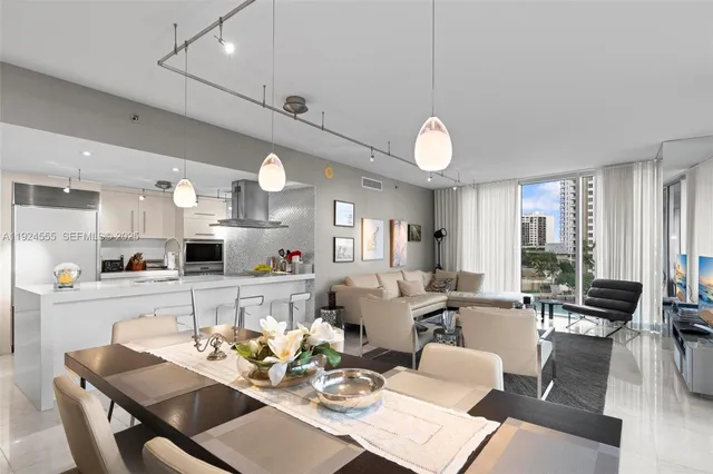 $1,569,000 | 495 Brickell Avenue, Unit 501, Miami, FL 33131