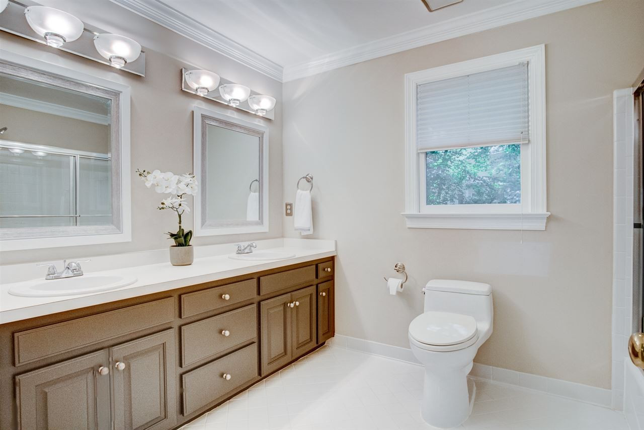 7804 Sandy Bottom Way Raleigh, NC 27613 - Photo 23 of 30 Hall Bathroom