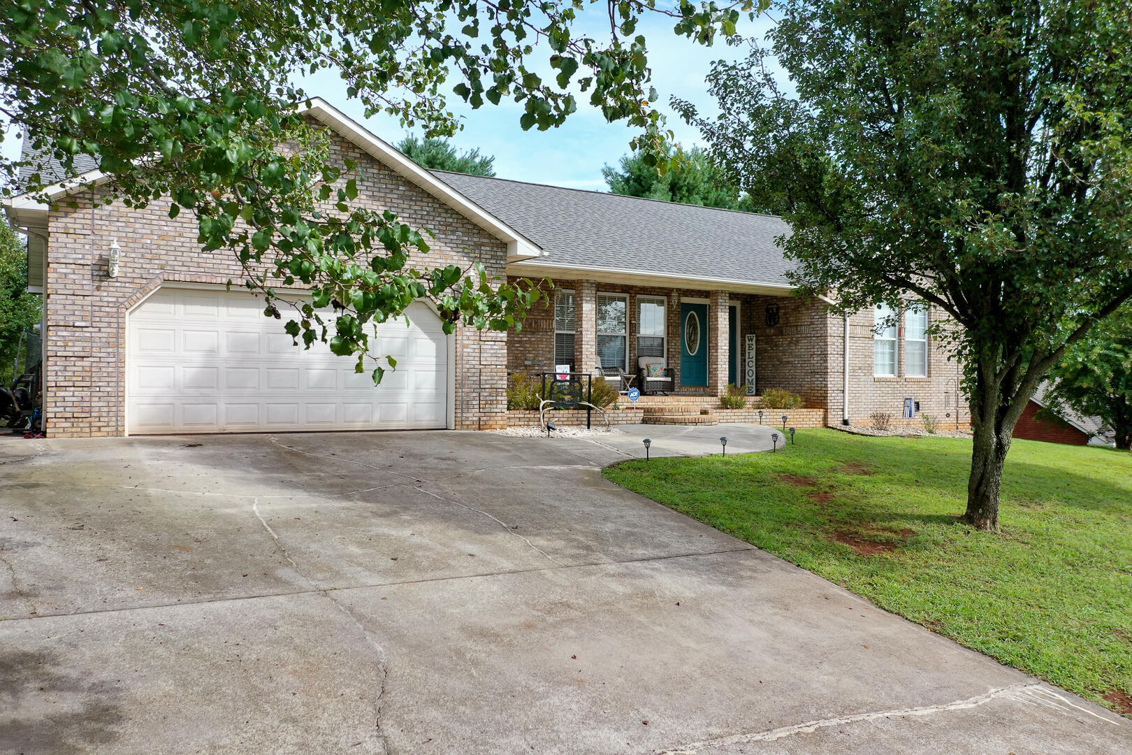 5437 J Riley W Drive Greenback, TN 37742 - Photo 1 of 34 Dsc_6923-2