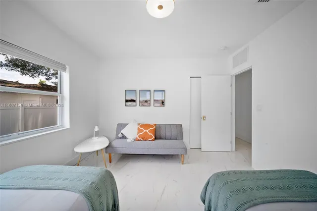 $6,200 | 1625 Hollywood Boulevard, Hollywood, FL 33020