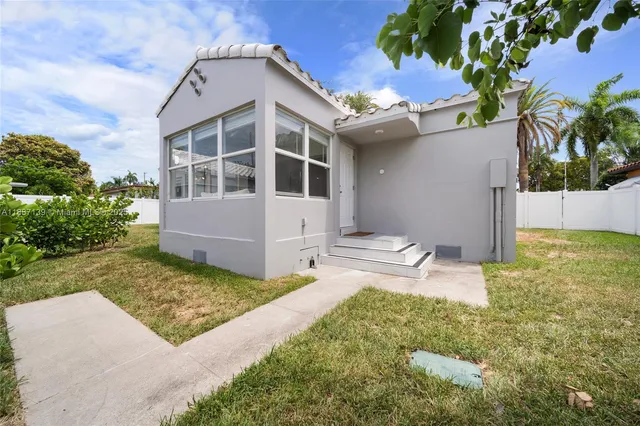 $6,200 | 1625 Hollywood Boulevard, Hollywood, FL 33020