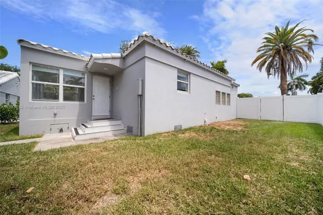 $6,200 | 1625 Hollywood Boulevard, Hollywood, FL 33020