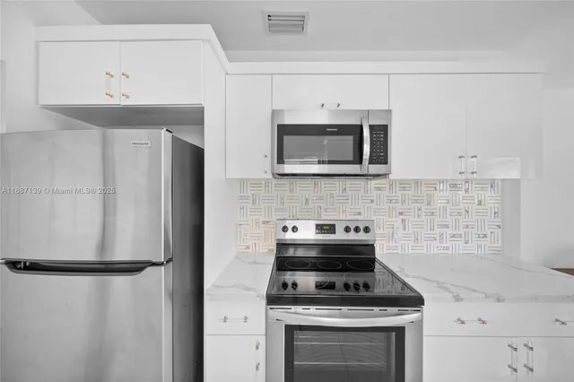 $6,200 | 1625 Hollywood Boulevard, Hollywood, FL 33020