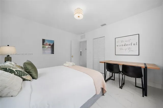 $6,200 | 1625 Hollywood Boulevard, Hollywood, FL 33020