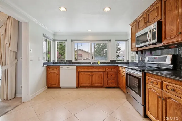 $1,300,000 | 211 South Francisco Place, Anaheim Hills, CA 92807