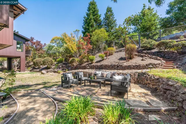 $2,095,000 | 127 Devin Drive, Moraga, CA 94556