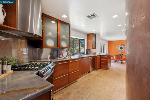 $2,195,000 | 127 Devin Drive, Moraga, CA 94556