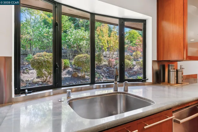 $2,095,000 | 127 Devin Drive, Moraga, CA 94556