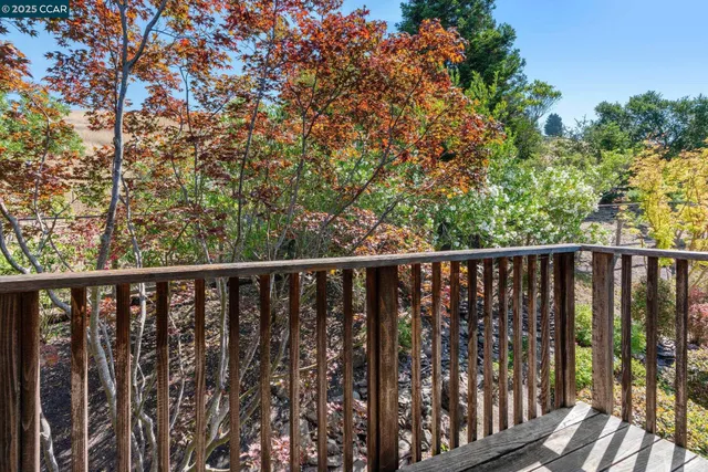 $2,095,000 | 127 Devin Drive, Moraga, CA 94556