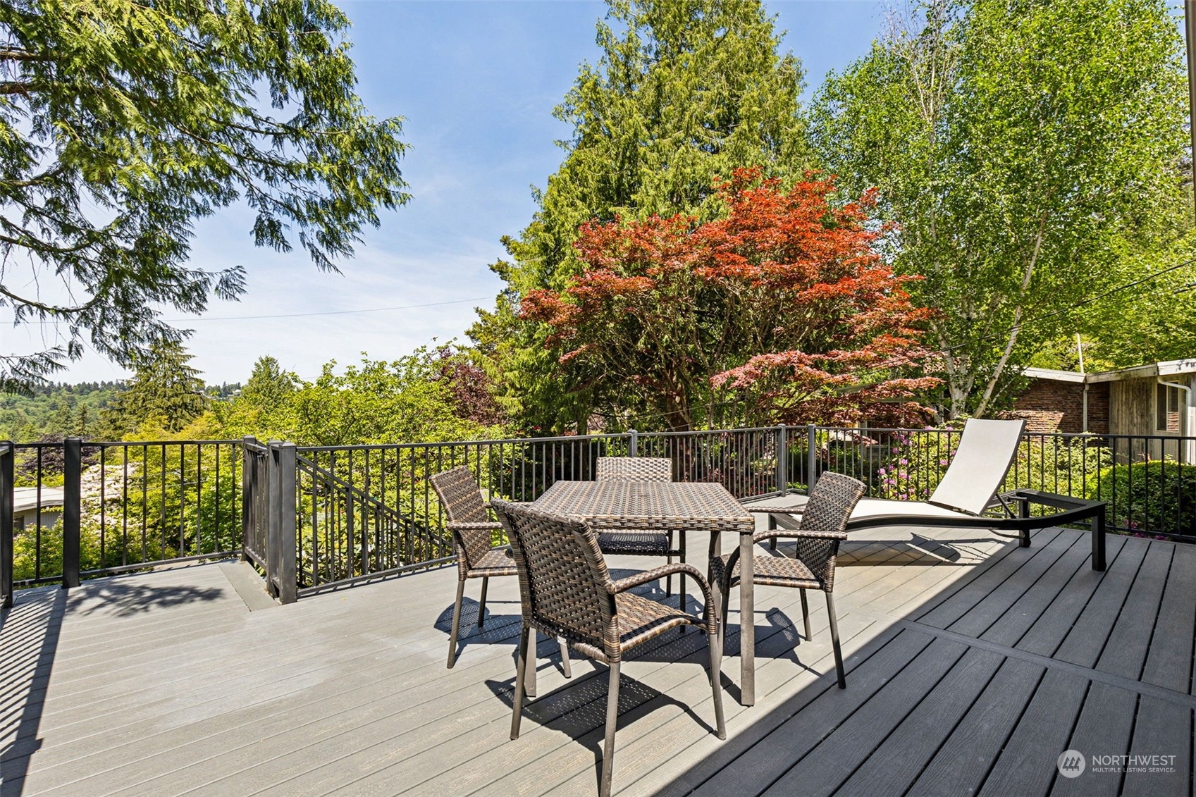 424 Southwest Normandy Road Normandy Park, WA 98166 - Photo 17 of 23 an outdoor space with furniture