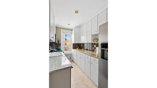$487,000 | 715 Ocean Parkway, Unit 3M | Kensington