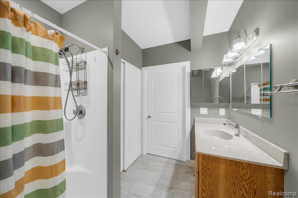 4266 McCandlish Road Grand Blanc, MI 48439 - Photo 49 of 68