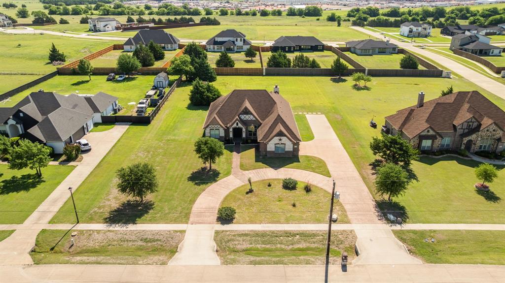 422 Rugged Drive Red Oak, TX 75154 - Photo 1 of 33 Gallery Image 1