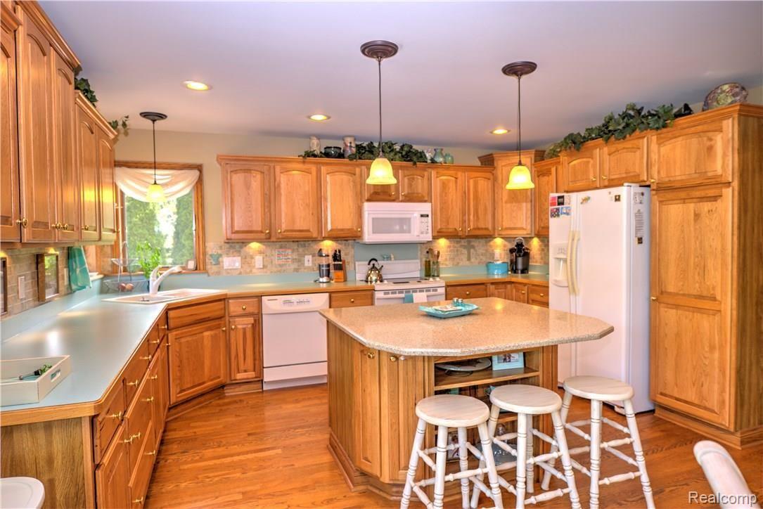 2230 Morrish Road Flushing, MI 48433 - Photo 7 of 32 HDR Kitchen2 Interior 3.jpg