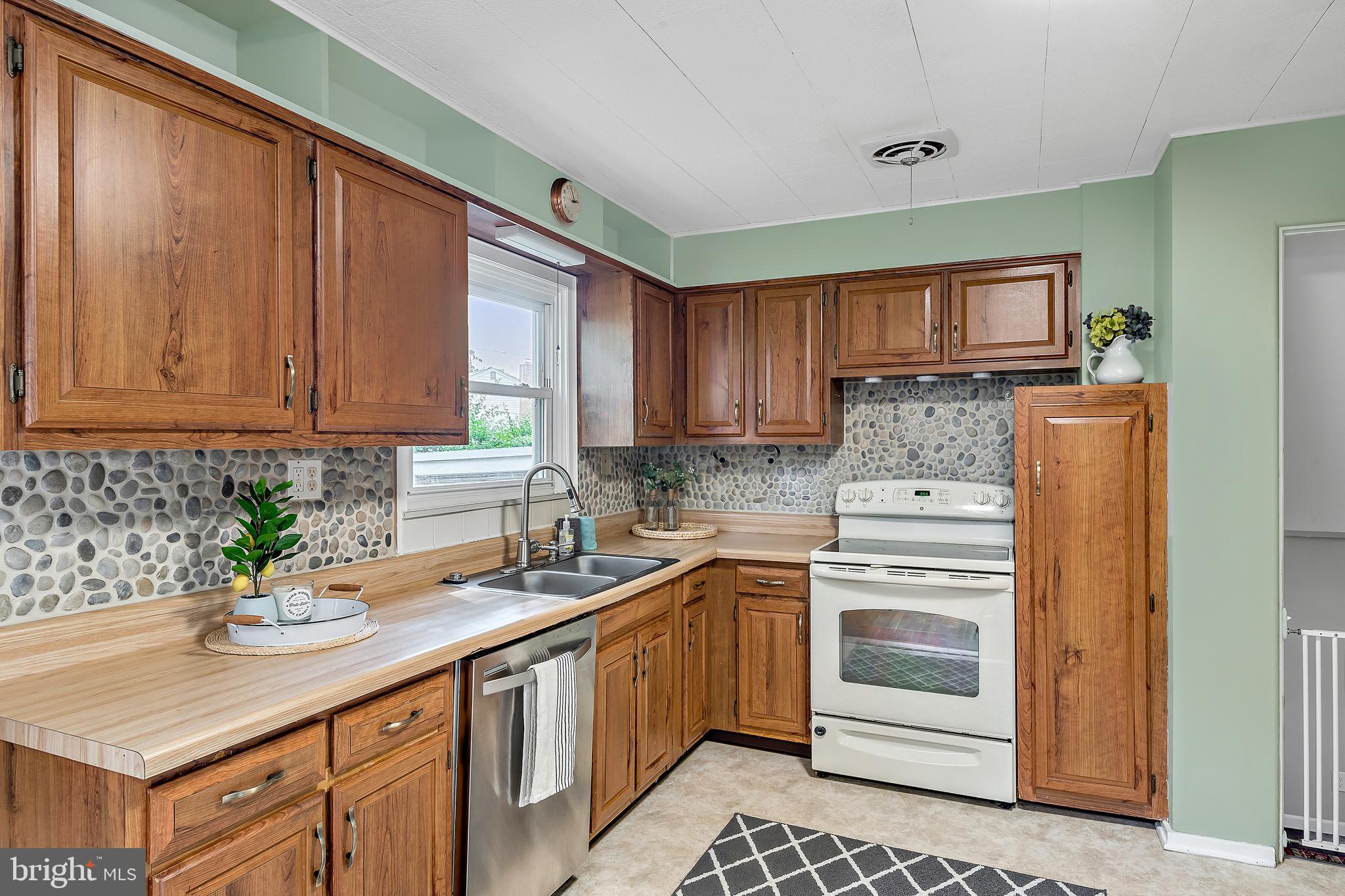 1002 Swarthmore Road New Cumberland, PA 17070 - Photo 10 of 32 Gallery Image 10