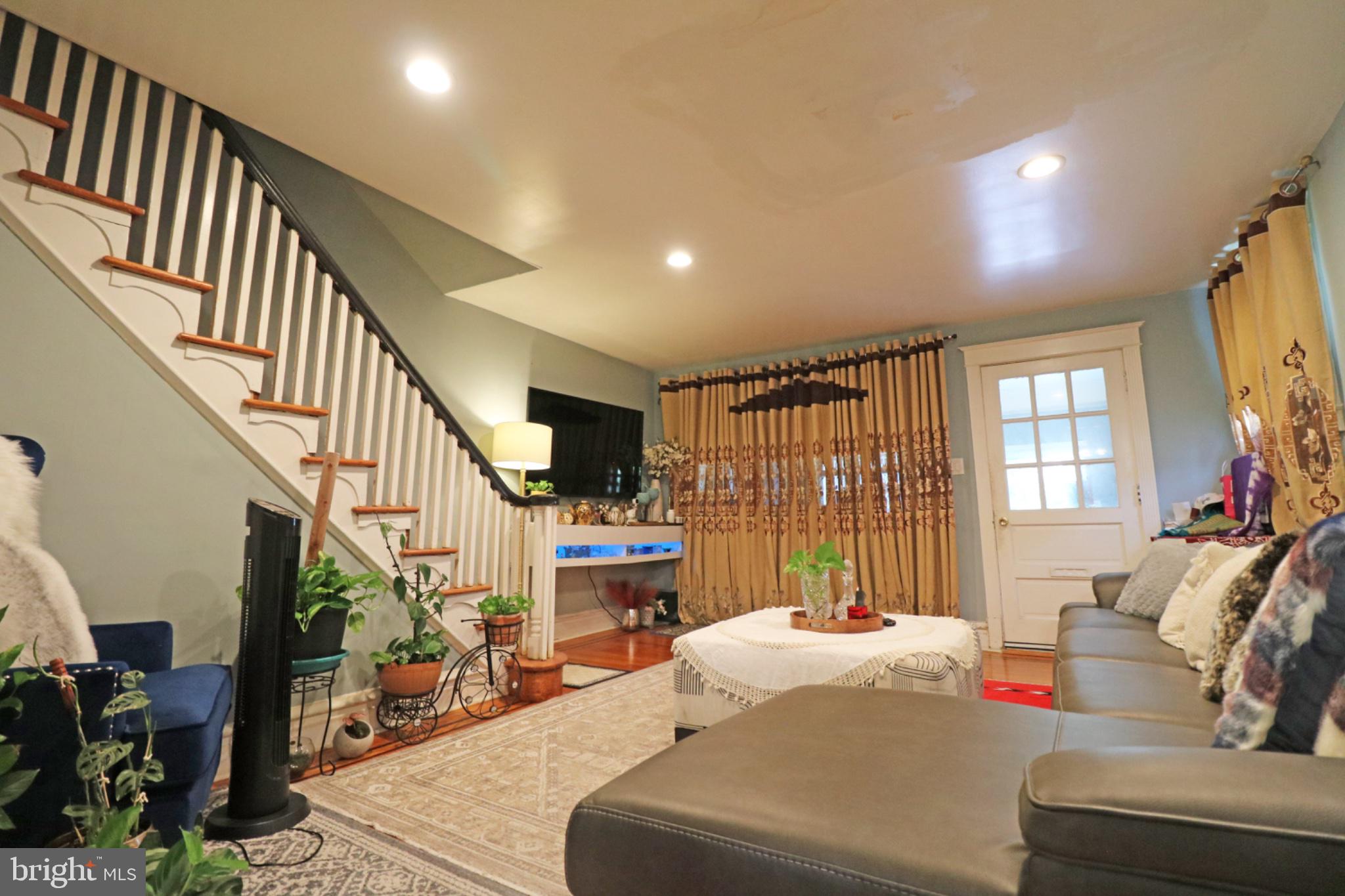 111 Oakley Road Upper Darby, PA 19082 - Photo 6 of 30 Gallery Image 6