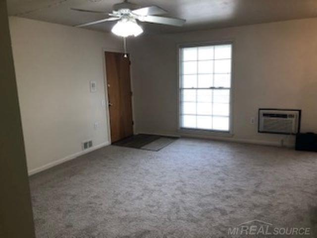 20240 Vernier Road, Unit D D8 Harper Woods, MI 48225 - Photo 7 of 11