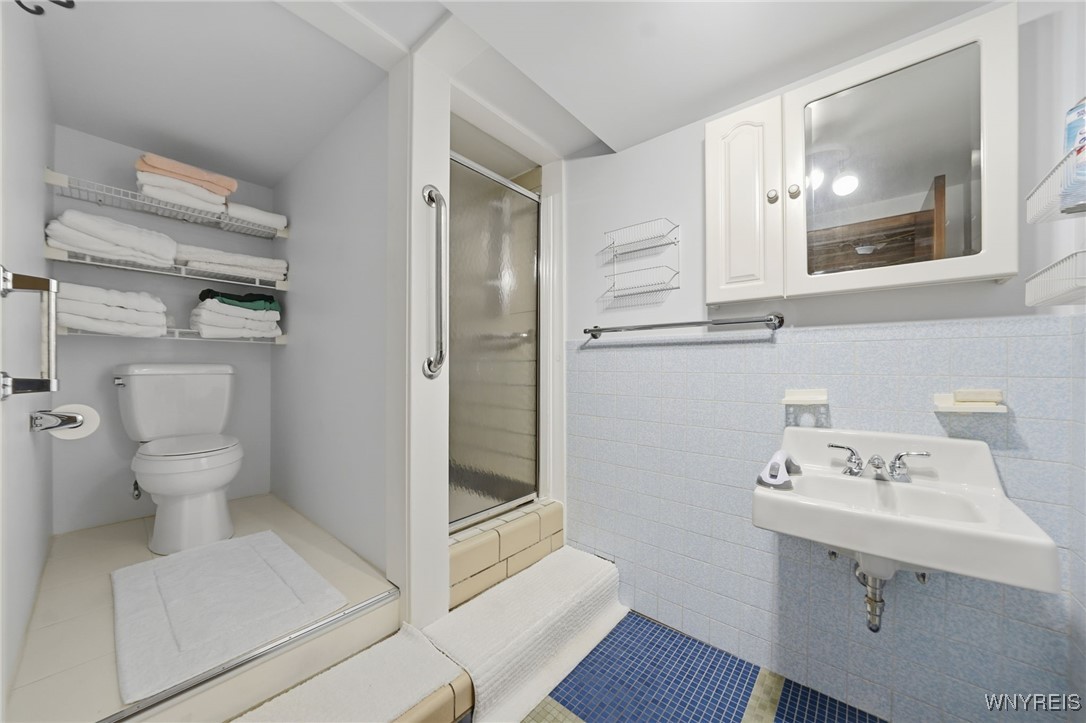 2420 Dodge Road Amherst, NY 14051 - Photo 32 of 49 asement Full Bathroom