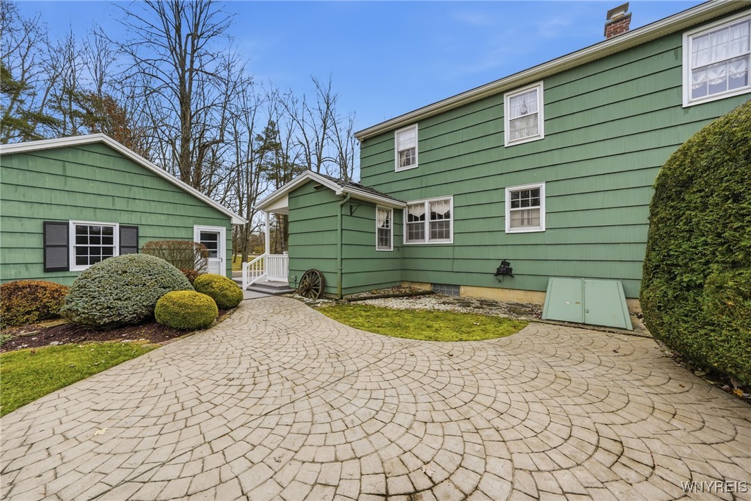 2420 Dodge Road Amherst, NY 14051 - Photo 38 of 49