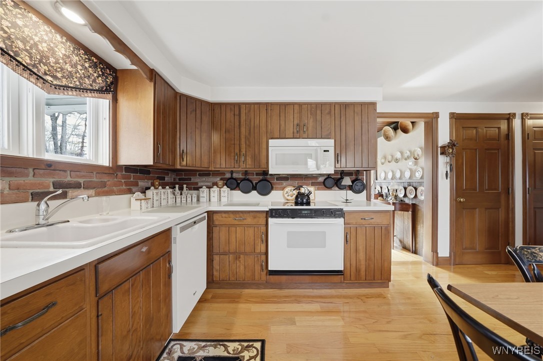 2420 Dodge Road Amherst, NY 14051 - Photo 6 of 49