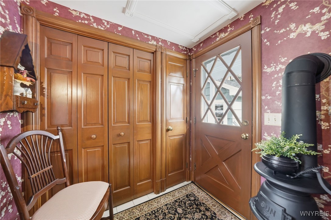 2420 Dodge Road Amherst, NY 14051 - Photo 10 of 49 Covered Walk in Vestible